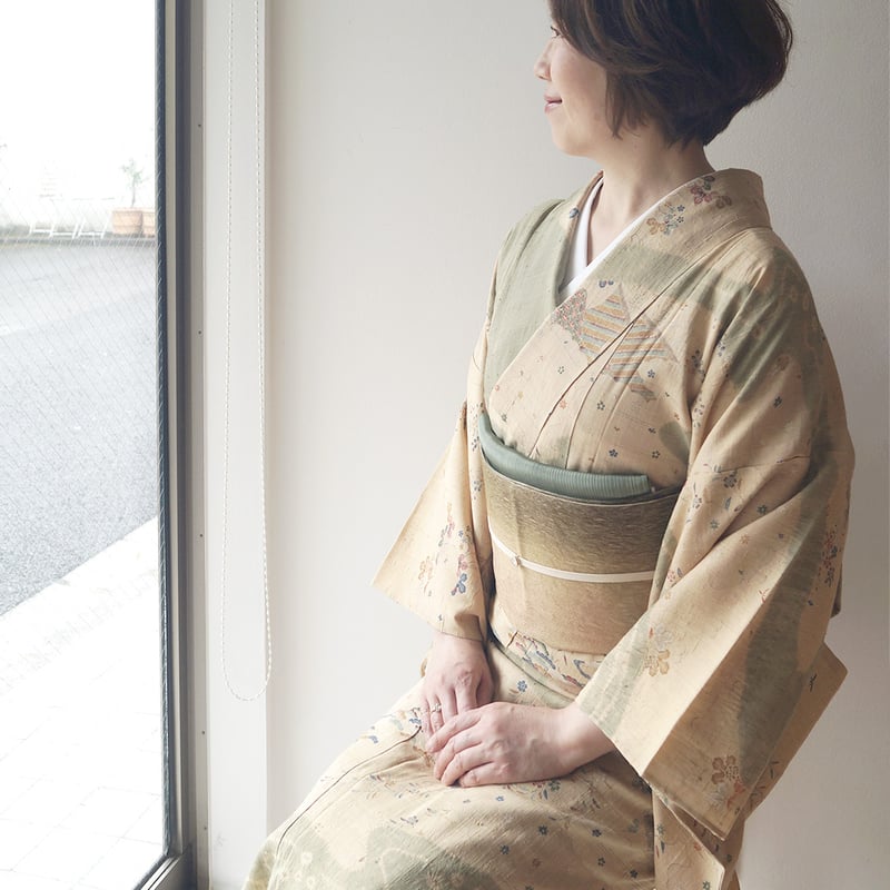 単衣】四季花や巻物柄 単衣 紬訪問着 ゆとりサイズ | 大山キモノ