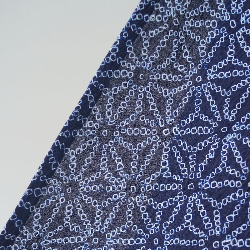 新品 未使用 単衣 綿麻ちぢみ 浜松 遠州織 七宝文様 雪花絞り板締め絞り 白茶 新品 未使用 単衣 綿麻ちぢみ 浜松 遠州織 七宝文様 雪花絞り板