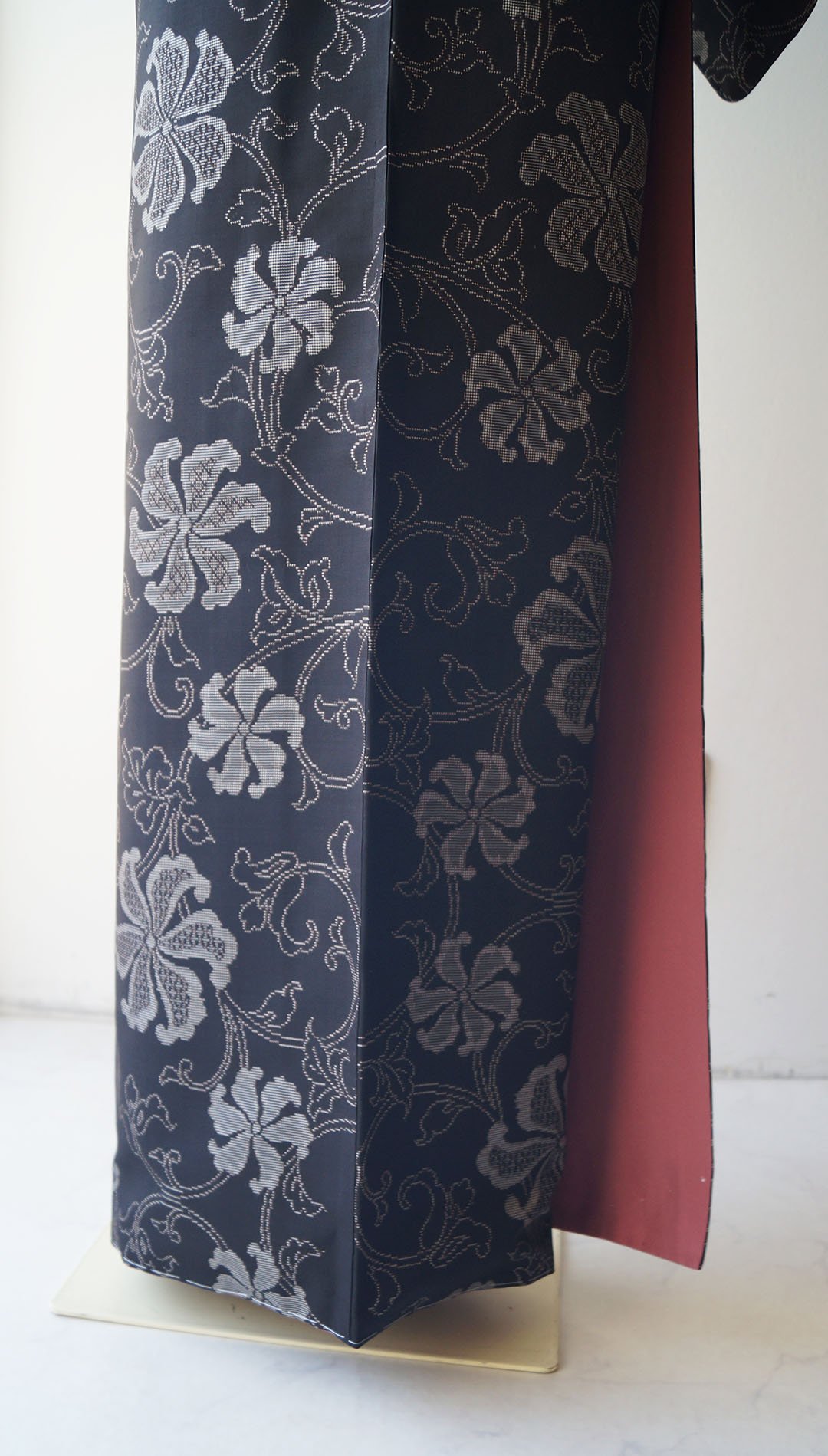 ダイヤグロ黒紋付地　草木染 ダイヤグロ黒紋付地 草木染 - メルカリ