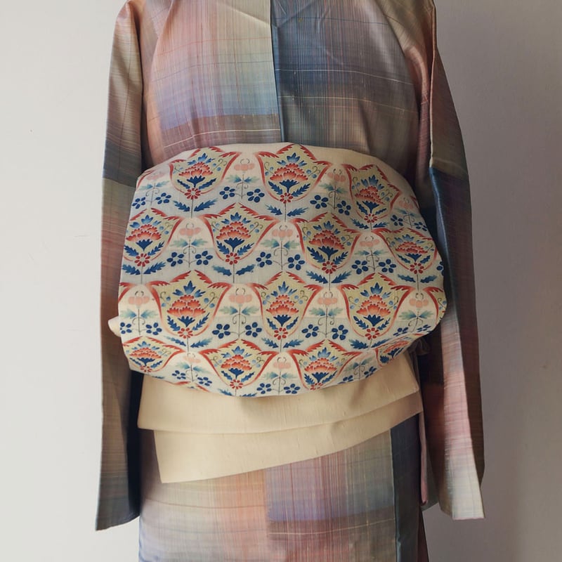 サマーセール 8月31日まで ベージュ系ニュアンスカラー 格子柄 紬 着物 |