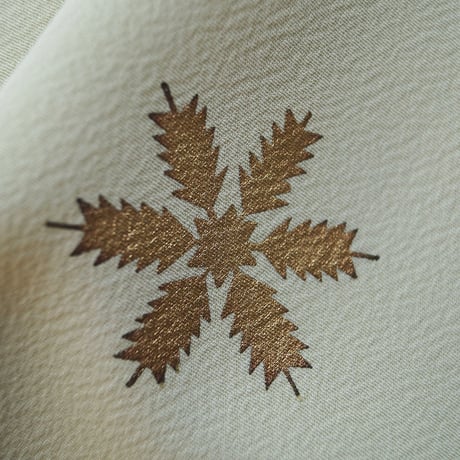 【袷】京都ゑり善扱い　夏虫色雪の結晶文付下げ　たとう紙・縫い込みに印付き