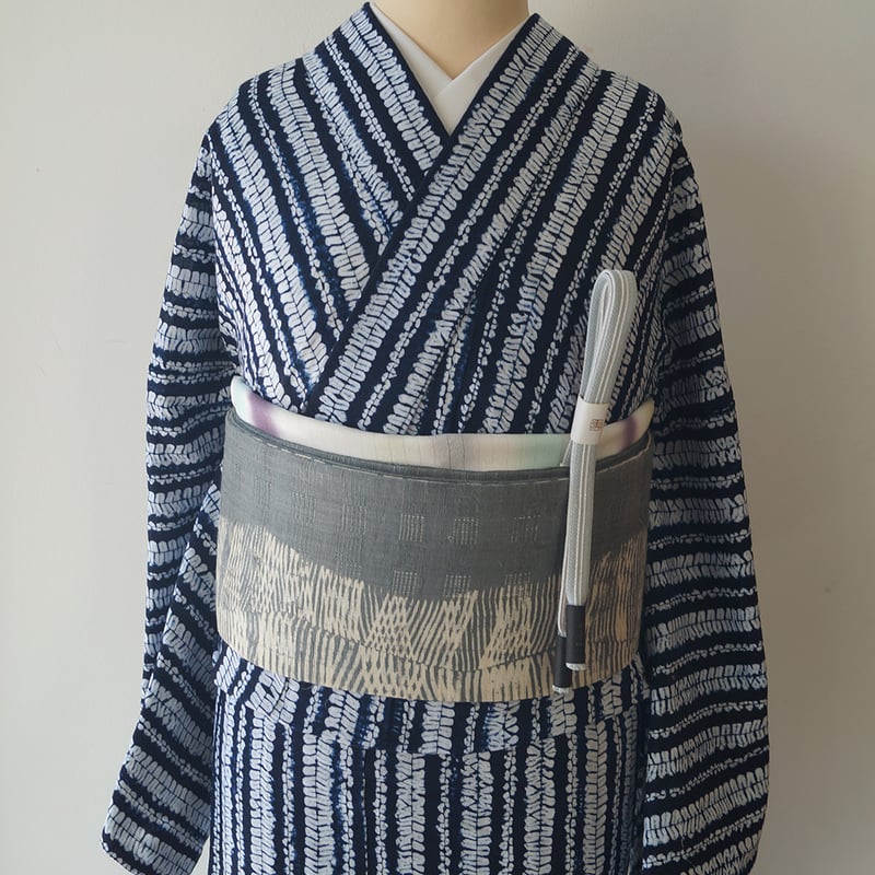 有松絞り浴衣】藍色×白色 縫い絞り縞文 仕立上がり浴衣 | 大山 有松絞り浴衣】藍色×白色 縫い絞り縞文 仕立上がり浴衣 | 大山