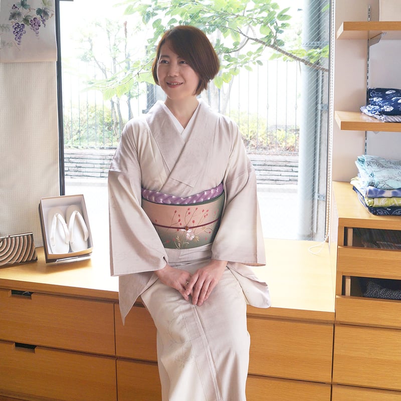 ベージュ系　シンプルな格子柄　単衣紬 格子柄 単衣紬 ベージュ×紺［K157］ | kimono ulala