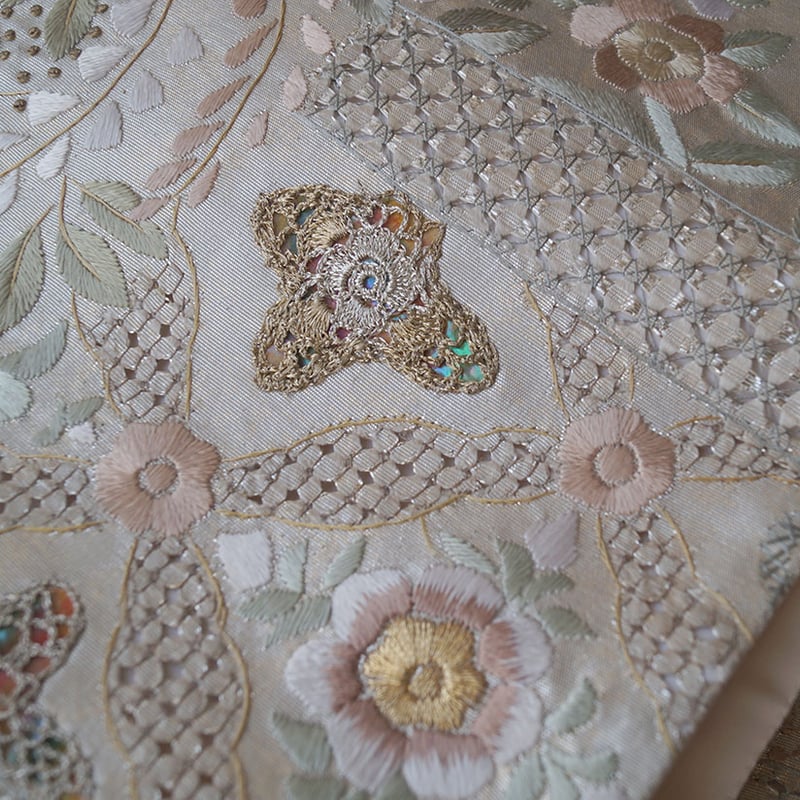 ふくろ帯】灰白色地 華丸や花唐草文 汕頭刺繍 ふくろ帯 | 大山キモノ 