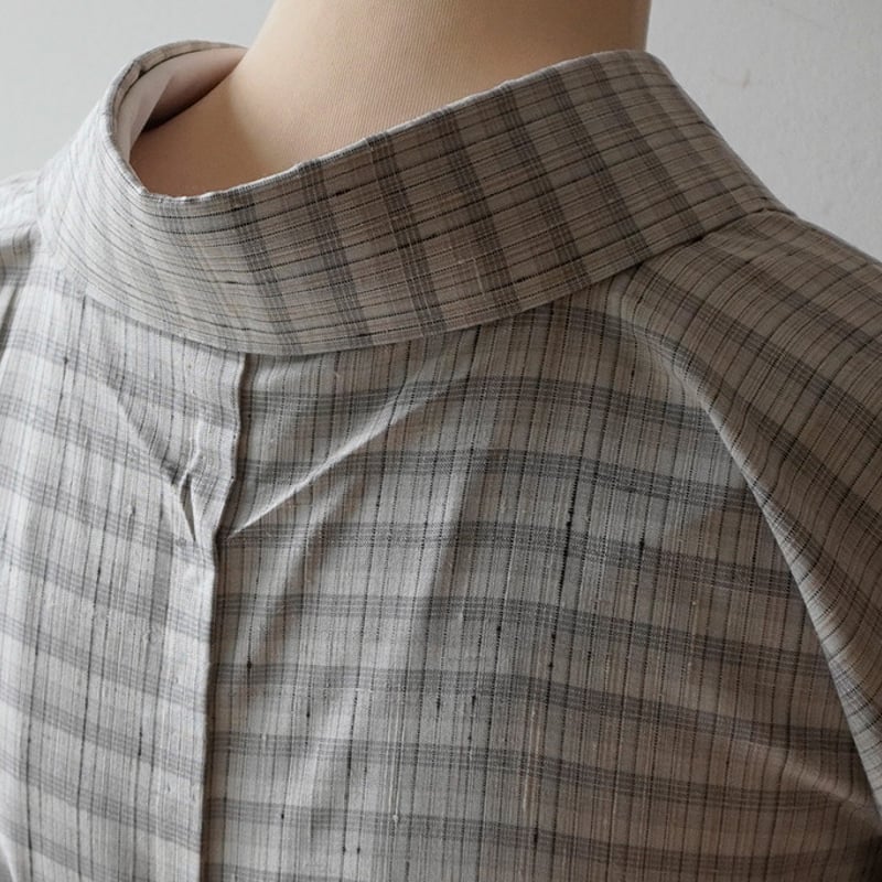 単衣】小山憲市 作 紫水晶地 格子横段文 上田紬 | 大山キモノ