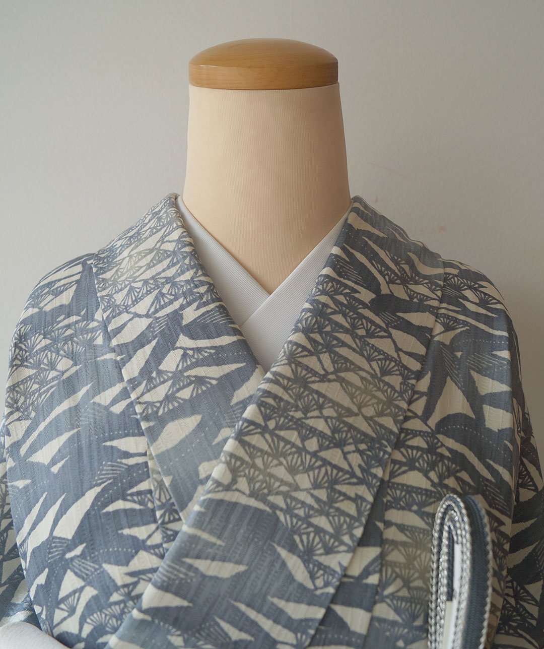 単衣キモノ 正絹 弁柄色 紅型染め小紋 単品 単衣】錆御納戸