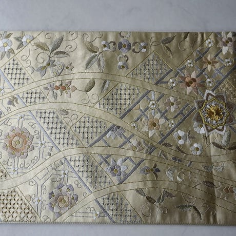 【ふくろ帯】砂色地　華文汕頭刺繍　ふくろ帯