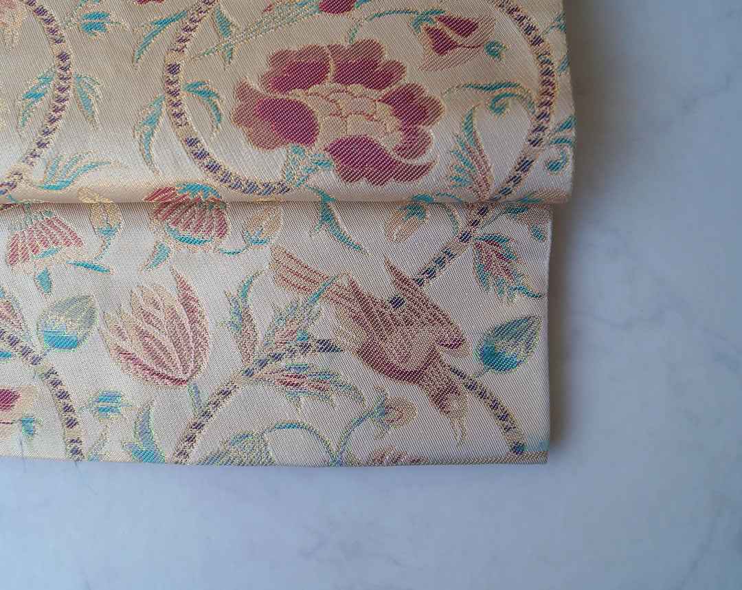 織悦のお洒落な袋帯▫薄いピンク地に瑞鳥花喰い鳥、唐花模様▫長さ445cm