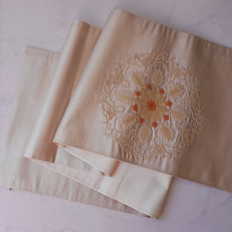 ふくろ帯】シャンパンゴールド地 相良刺繍抽象花文 ふくろ帯 ふくろ帯】シャンパンゴールド地 相良刺繍抽象花文 ふくろ帯