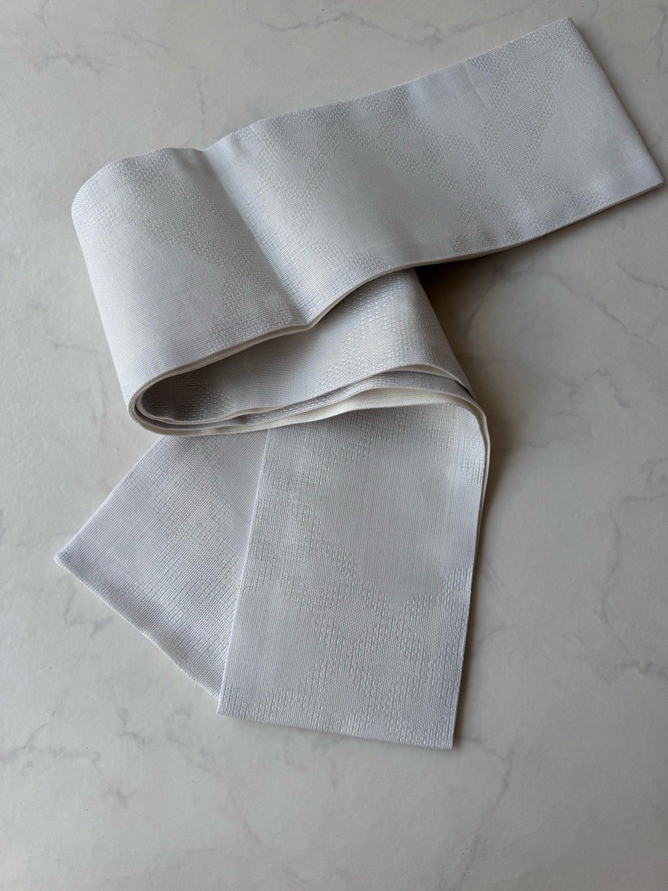 半幅帯】藍白×白 七宝繋ぎ織り柄 麻半幅帯 240725⑤ | 大山