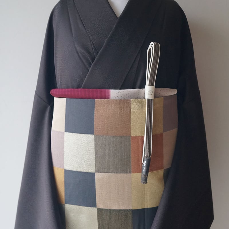 しつけ付 超美品 正絹 袷 着物 富士山の柄 159 ありがたく 黒 しつけ付 超美品 正絹 袷 着物 富士山の柄 159 ありがたく 黒