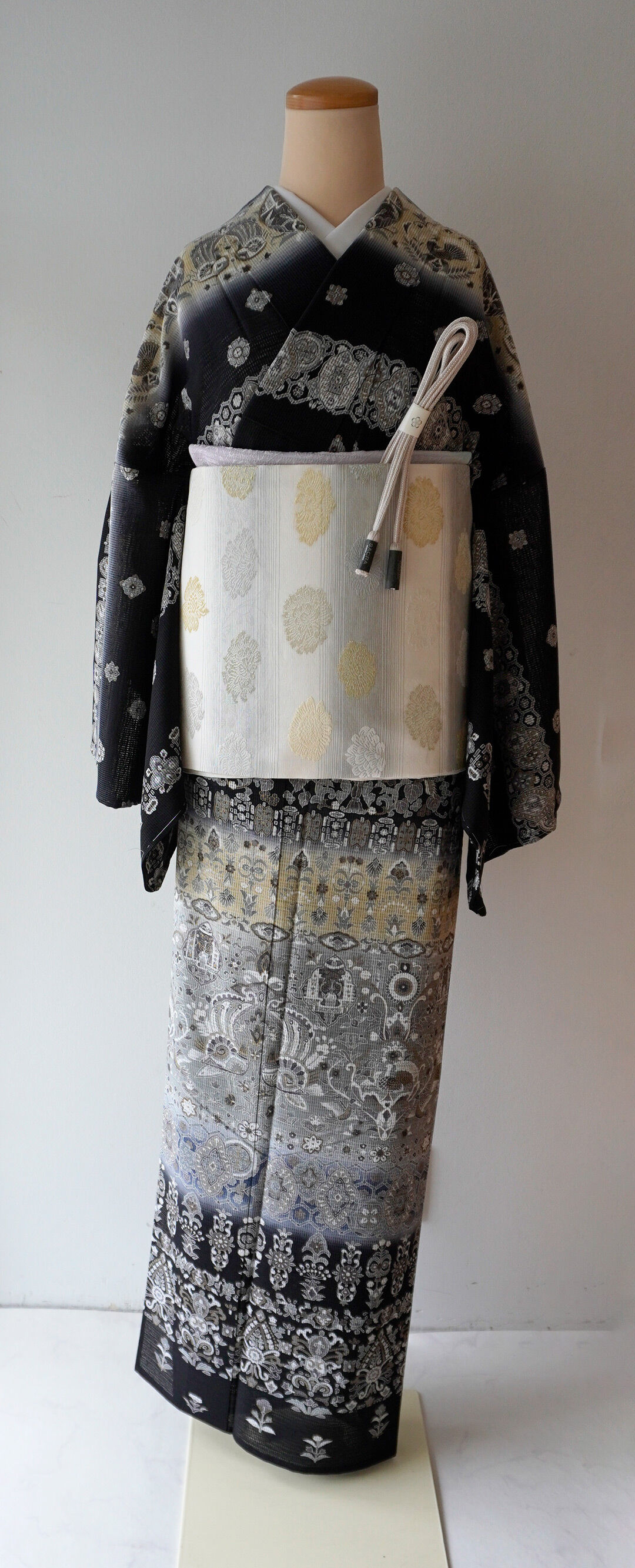 D374＋　D369 夏着物　訪問着　萩　黒地　紗　正絹　極美品 fit=scale-down,w=1200
