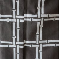 【竺仙・浴衣】竹格子　注染ゆかた　白×赤墨　国内手縫い