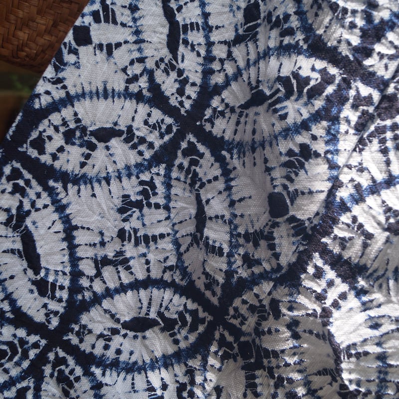 浴衣　有松絞り　一目鹿の子絞り　七宝柄　紺白 有松絞り浴衣】鉄紺色×白色 七宝文 仕立上がり浴衣 2025 | 大山