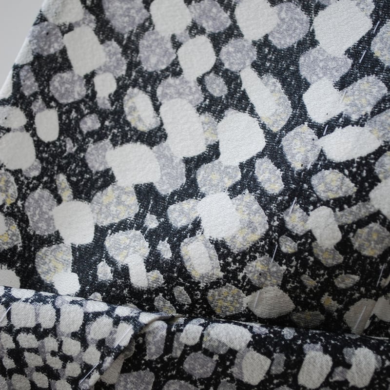 c-1115　小紋　単衣　幾何学模様 単衣】 幾何学文紙吹雪 モノトーン小紋 | 大山キモノ・ちぇら