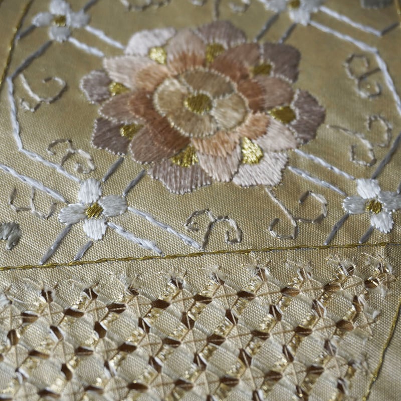 ふくろ帯】砂色地 華文汕頭刺繍 ふくろ帯 | 大山キモノ・ちぇら ふくろ帯】砂色地 華文汕頭刺繍 ふくろ帯 | 大山キモノ・ちぇら