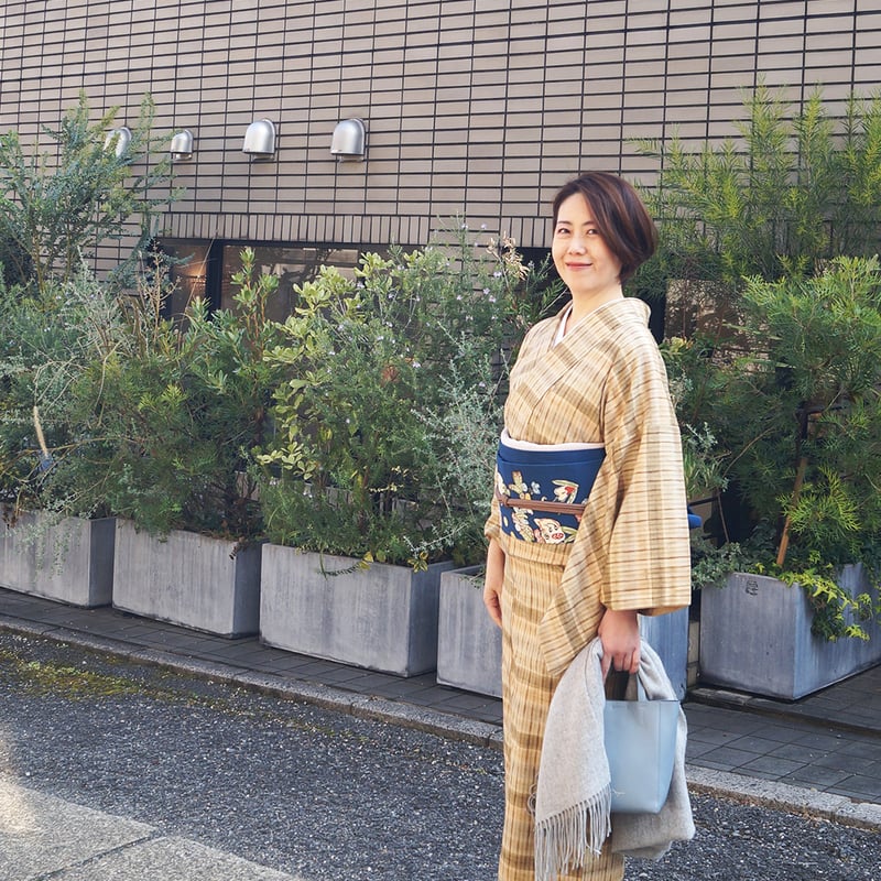 ☆新品未使用☆　草木染め紬　三代目清次 袷】三代目清次 草木染め 横段に絞り柄 紬 | 大山キモノ・ちぇら