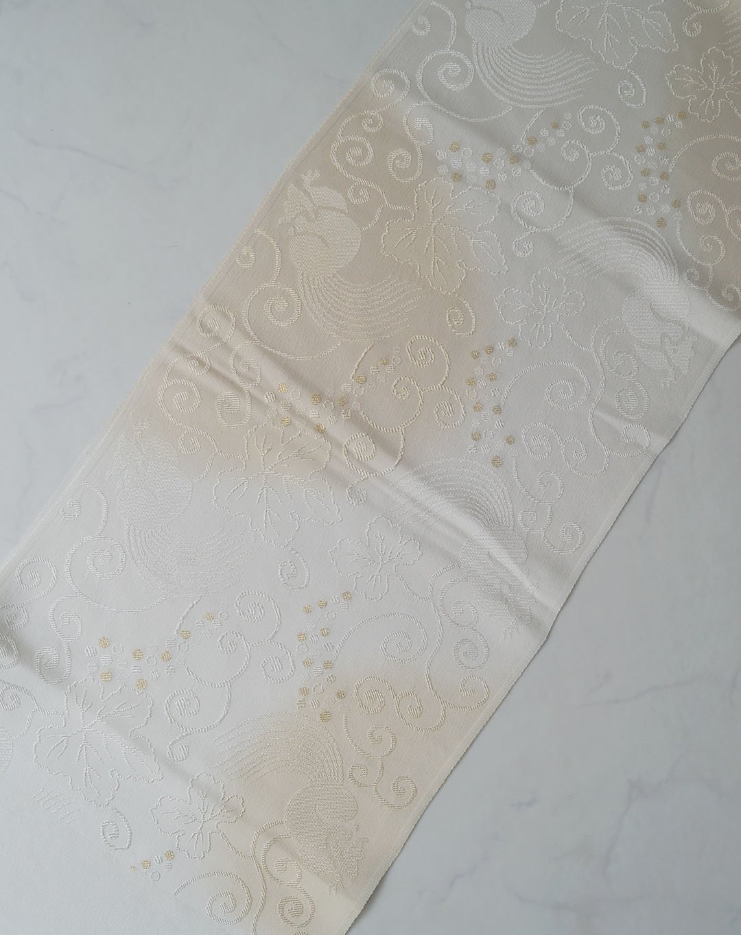 和小物さくら・帯揚げ】縫取ぶどう唐草ぼかし・二色帯揚げ 砥