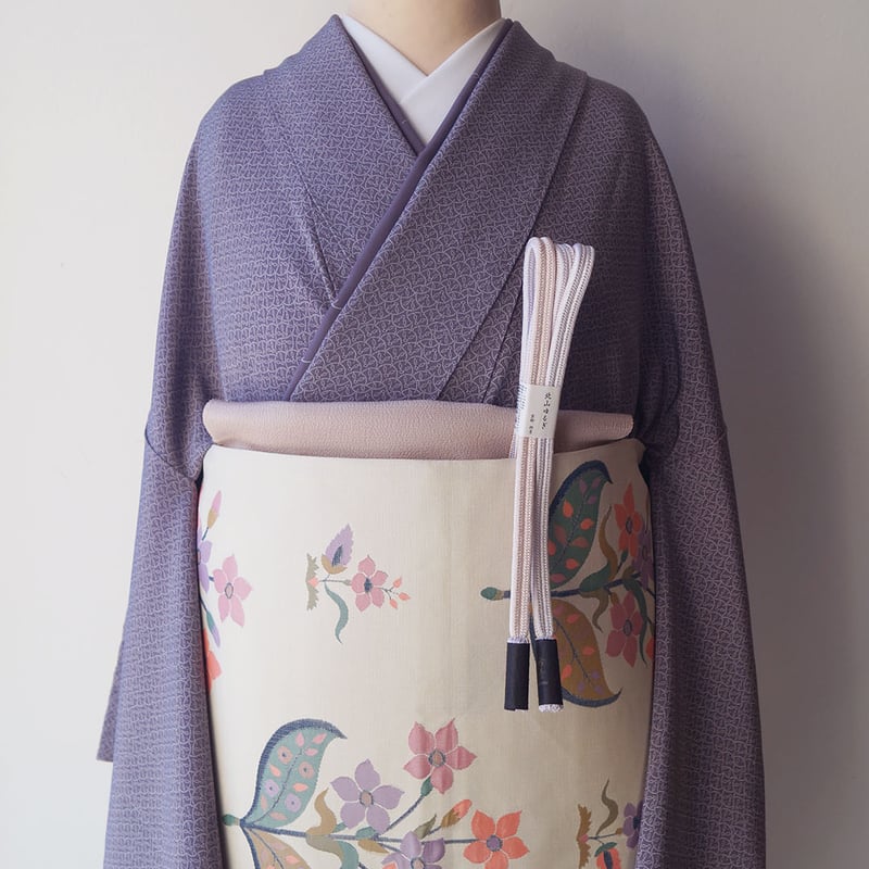 袷】三越扱い 人間国宝 小宮康孝氏作 葡萄鼠×象牙色 青海波に 袷】三越扱い 人間国宝 小宮康孝氏作 葡萄鼠×象牙色 青海波に