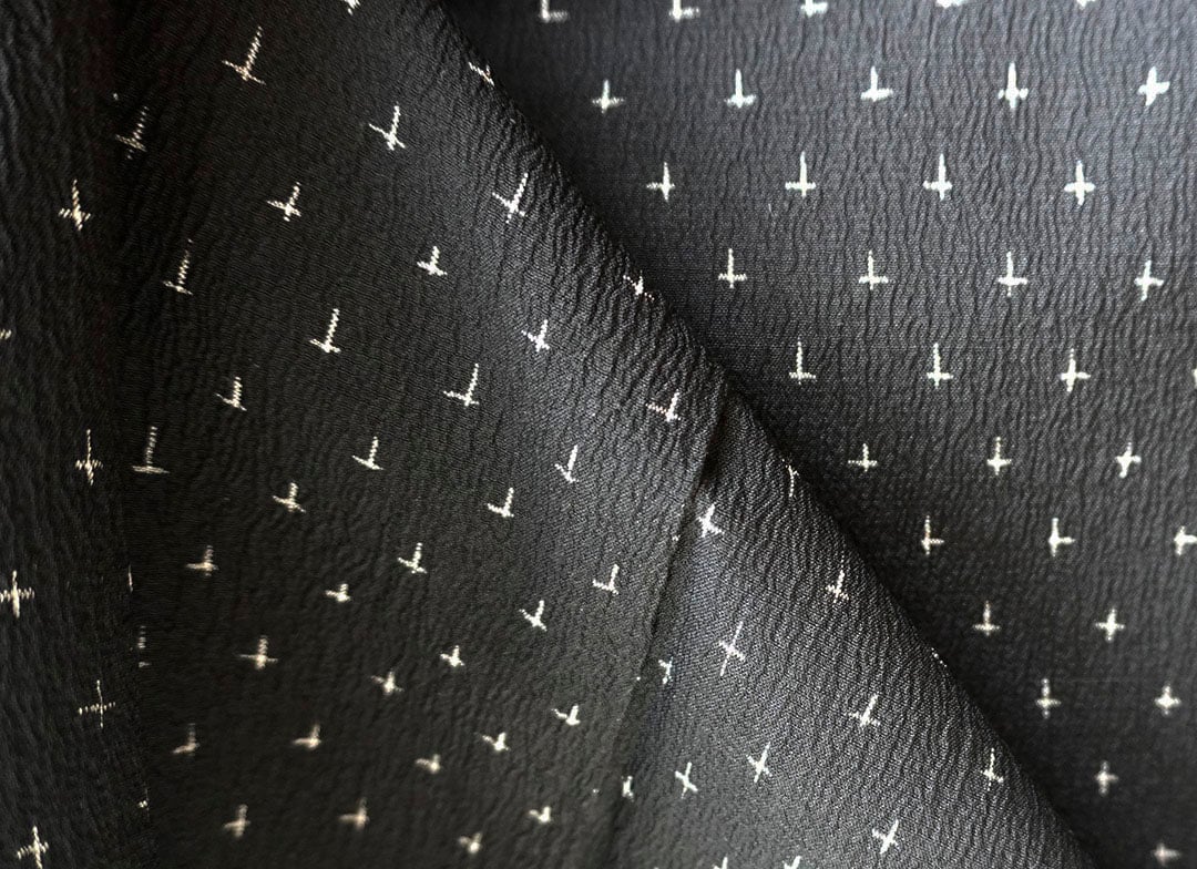 正絹 塩沢お召 黒×白 十字絣 亀甲絣 市松取り 袷 お召 バチ襟 美品