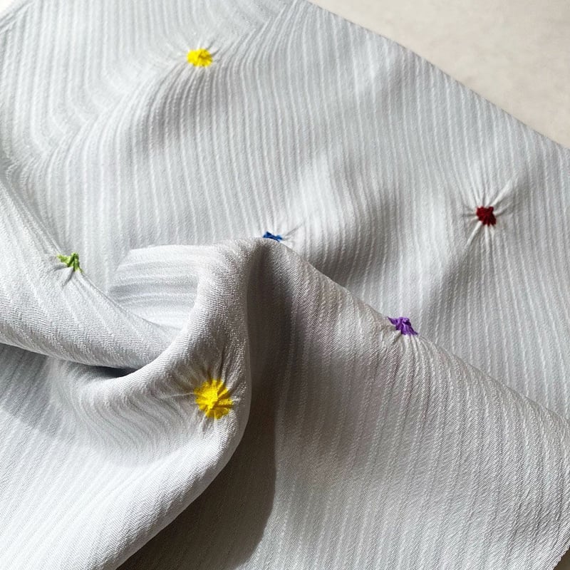 刺繍と絞りを楽しむ　淡い薄紫色の紬袋帯 和小物さくら・帯揚げ】薄雲鼠 意匠波柄に小帽子絞り5色 帯揚げ