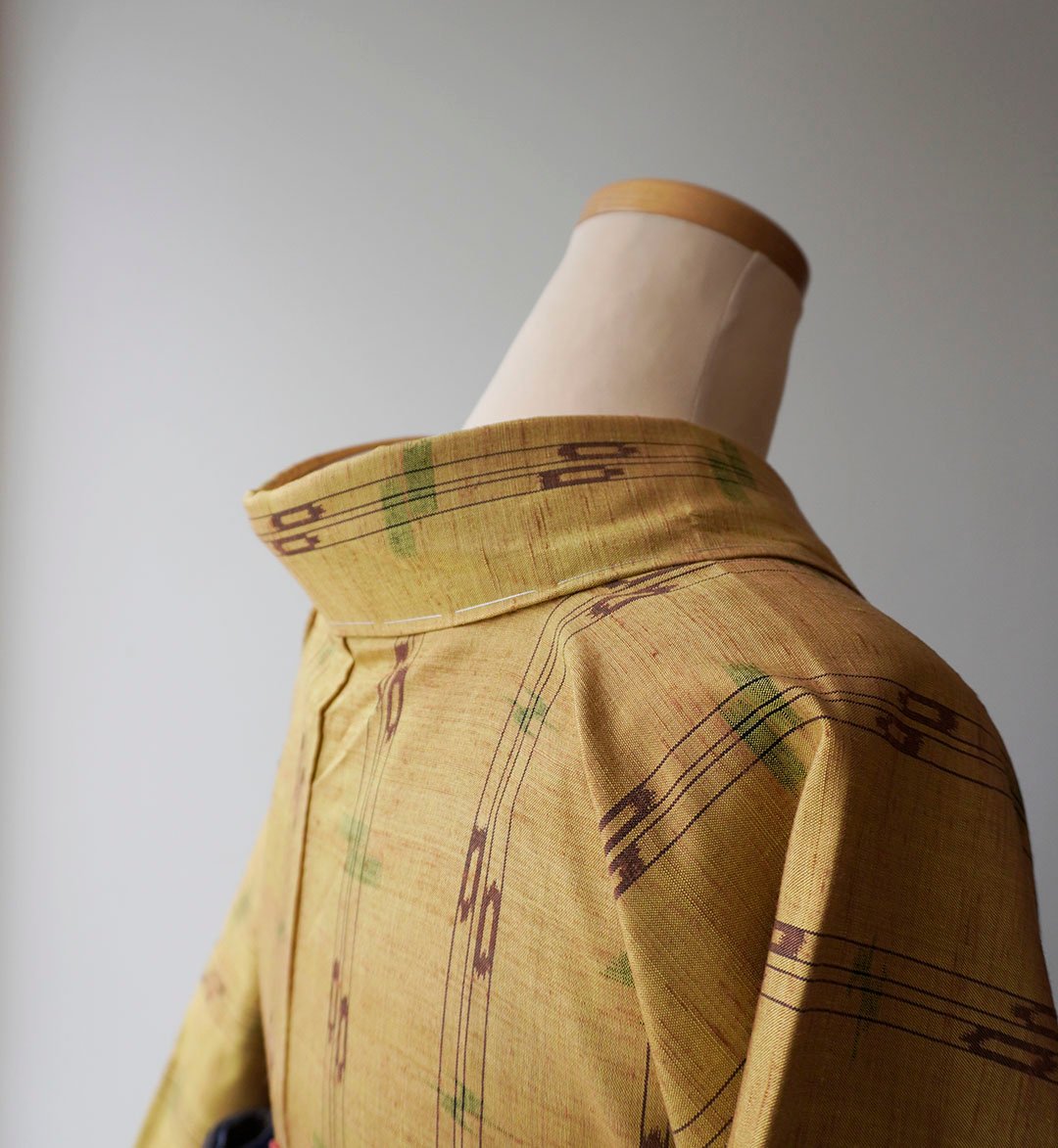 袷】山吹茶色 縞に琉球絣文 紬 | 大山キモノ・ちぇらうなぼるた 