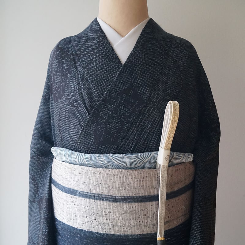 絽 小紋 漆黒色 花唐草文