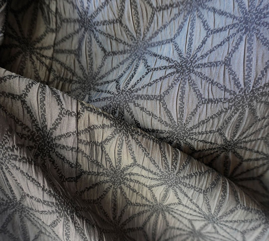 小紋　袷　 黒と茶色麻の葉 袷】濃豆がら茶色地 麻の葉文 小紋 | 大山キモノ・ちぇらうなぼるた