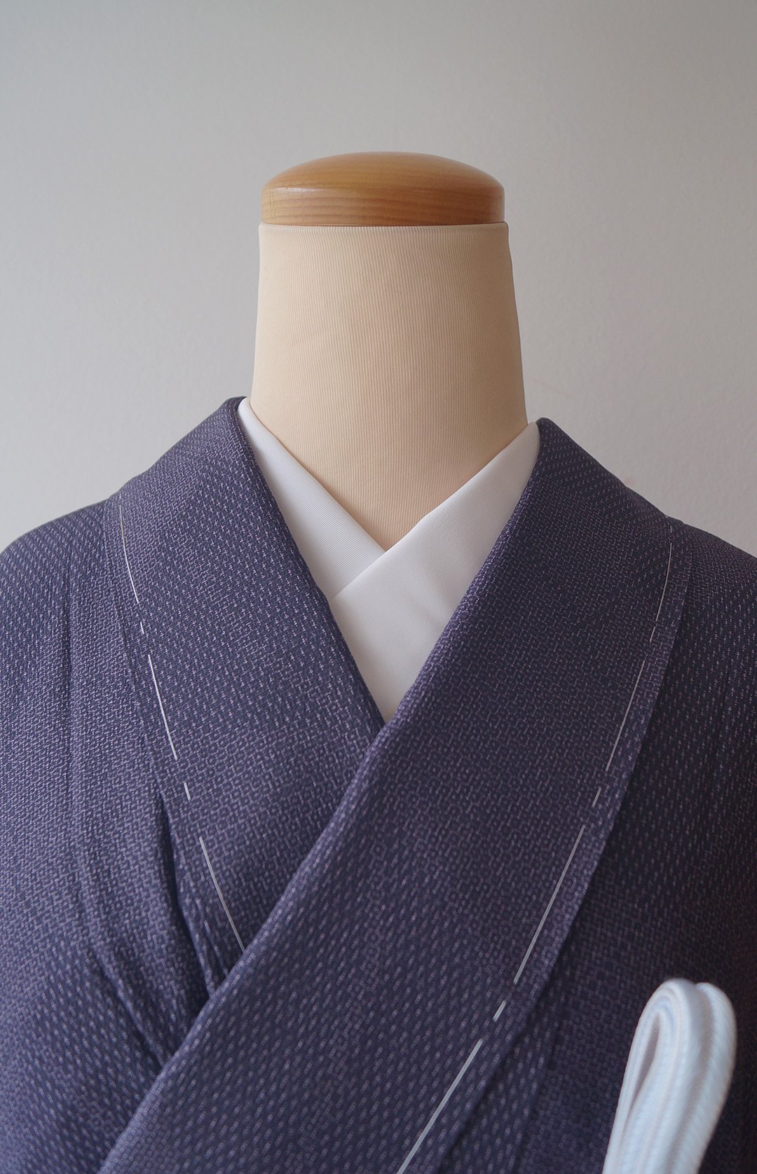 単衣】藍鉄色地 蚊絣亀甲 蝶文 本塩沢 やまだ織証紙付き | 大山