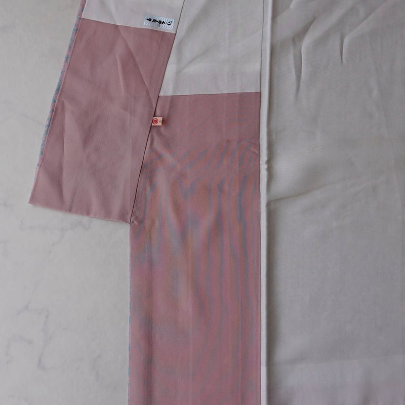 696　25%割引セール　高島屋誂え　未使用品　浜ちりめん•証紙付き　上質な小紋 696 25%割引セール 高島屋誂え 未使用品 浜ちりめん•証紙付き