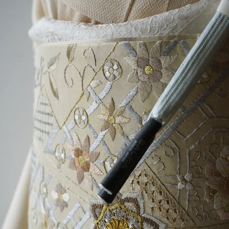 ふくろ帯】砂色地 華文汕頭刺繍 ふくろ帯 | 大山キモノ・ちぇら ふくろ帯】砂色地 華文汕頭刺繍 ふくろ帯 | 大山キモノ・ちぇら
