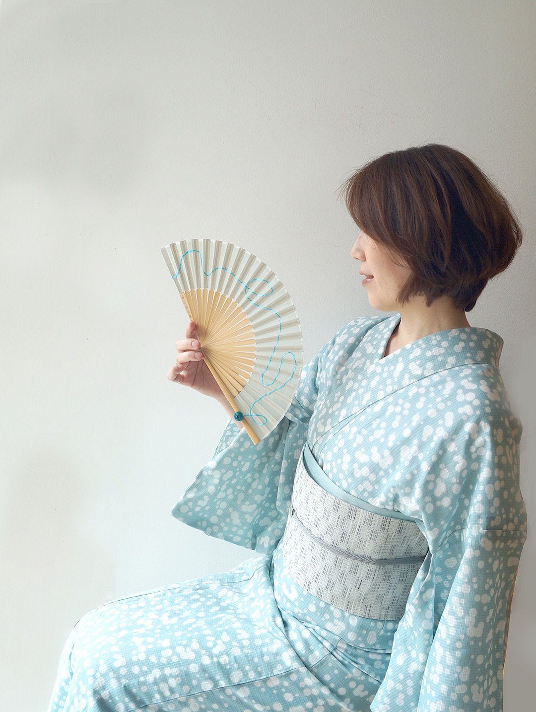 浴衣】小千谷織物 綿麻紅梅 越後型染浴衣 白群色水玉文 | 大山キモノ 