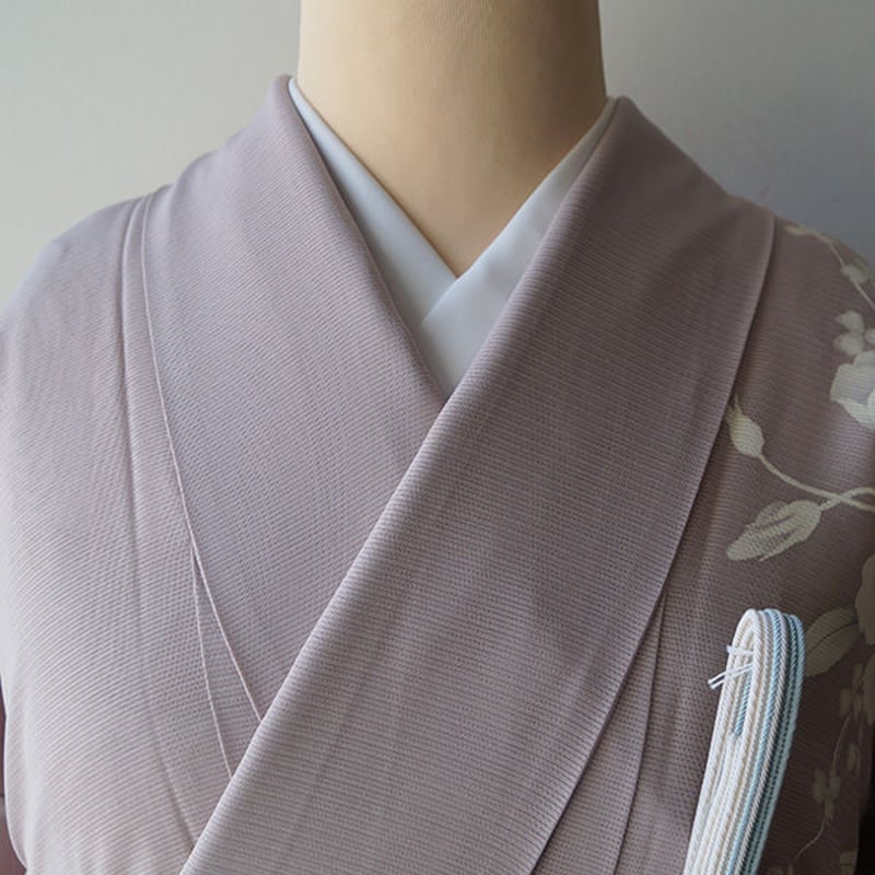 夏・絽】牡丹鼠色に夏花柄 絽訪問着 | 大山キモノ・ちぇらうなぼるた 