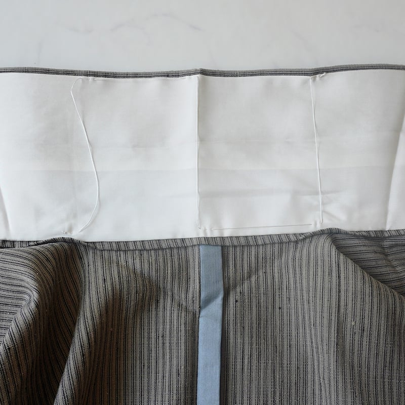 単衣】ますいわ屋扱い 薄墨色地 縞文 紬 | 大山キモノ・ちぇら