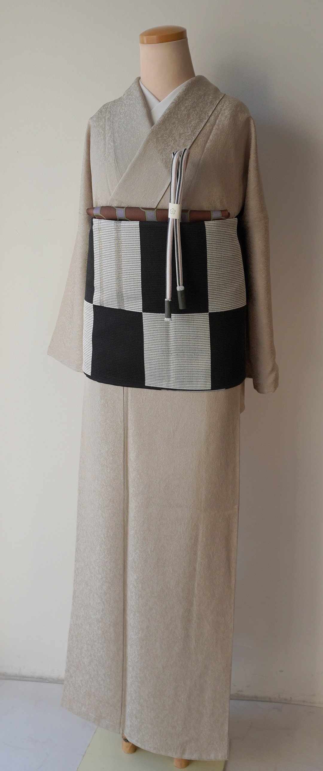 銘品新品】西陣老舗機元「植山茂八織物」絵箔織 唐織刺繍「