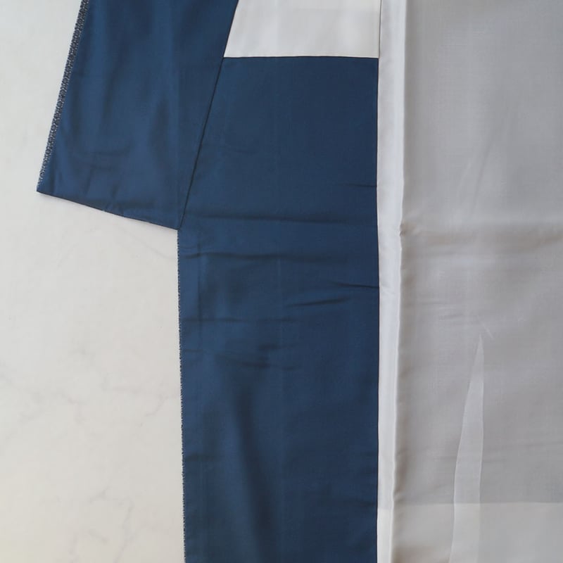 プルメリアです。⭐❣️未使用。結城紬。黒地飛び柄小紋お着物です♪ 黒地に飛び柄の結城紬 65,000円(税込)着物24-11-02ご売約済