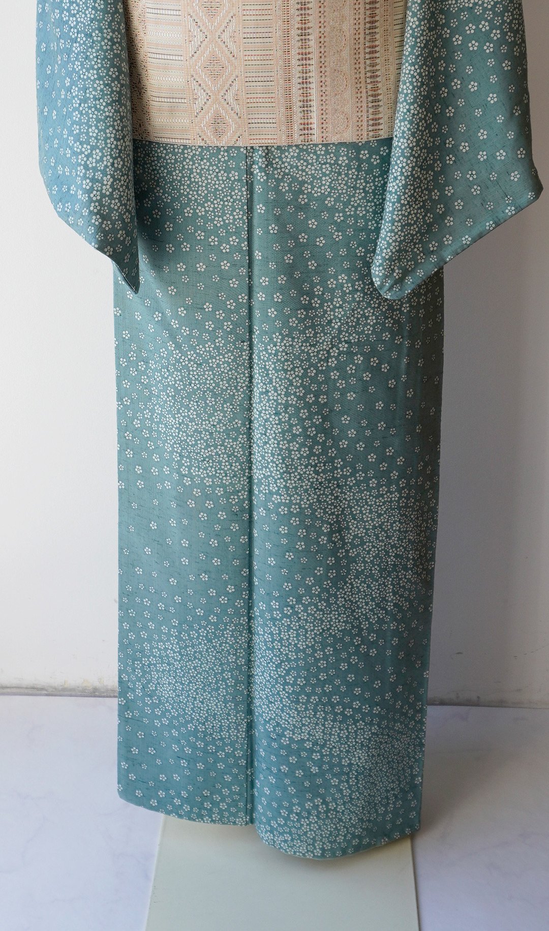 袷】トールサイズ 木賊色 梅文 牛首紬 | 大山キモノ・ちぇらうな 袷】トールサイズ 木賊色 梅文 牛首紬 | 大山キモノ・ちぇらうな