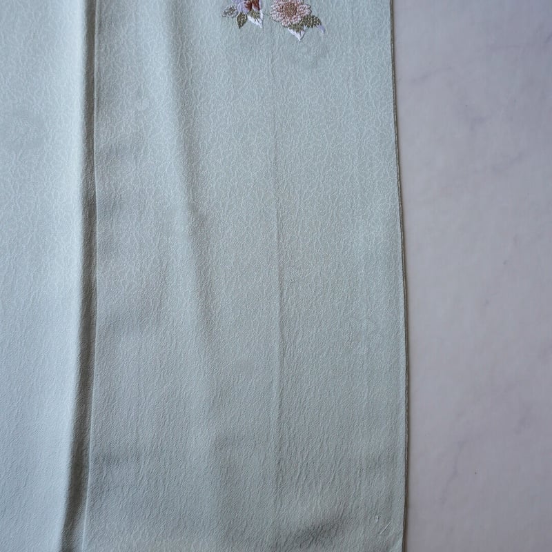 袷】青磁鼠 色無地 地紋入り | 大山キモノ・ちぇらうなぼるた