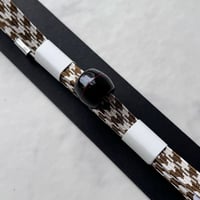 【帯締め】黒×赤の玉　帯留め付き　枯茶×白の千鳥文三分紐　250411⑥