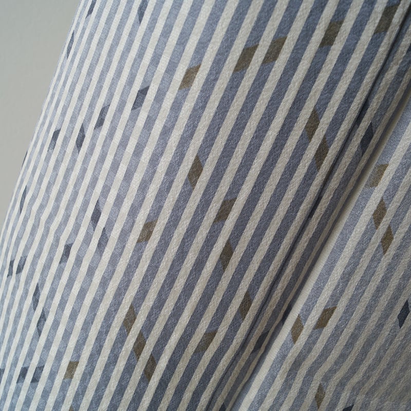 小紋☆単衣☆ストライプ☆裄71cm☆涼しげな生地感☆大きいサイズ☆グレイ系 小紋☆単衣☆ストライプ☆裄71cm☆涼しげな生地感☆大きいサイズ