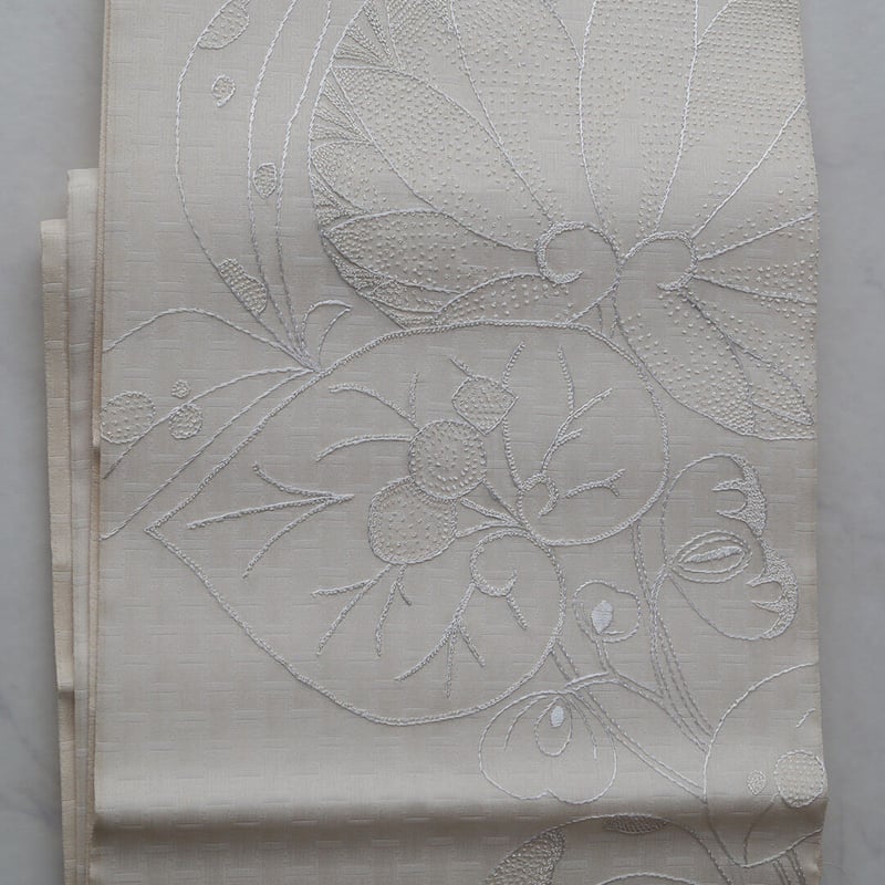 ふくろ帯】西陣細尾 象牙色 日本刺繍 葵や花柄 ふくろ帯 | 大山 ふくろ帯】西陣細尾 象牙色 日本刺繍 葵や花柄 ふくろ帯 | 大山
