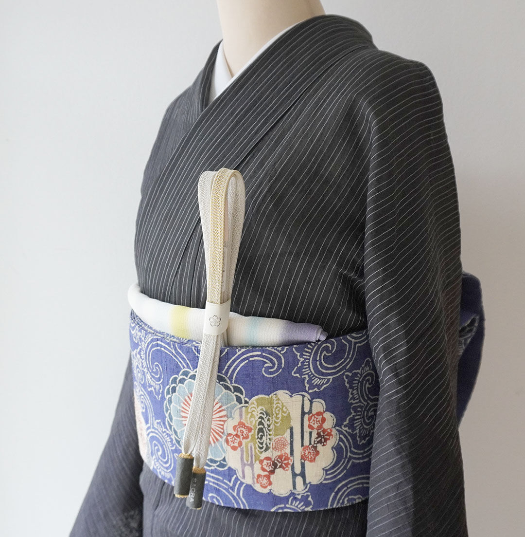 夏・麻】染織工芸むら田扱い 小千谷縮 トールサイズ 濃紺色 縞文 夏・麻】染織工芸むら田扱い 小千谷縮 トールサイズ 濃紺色 縞文