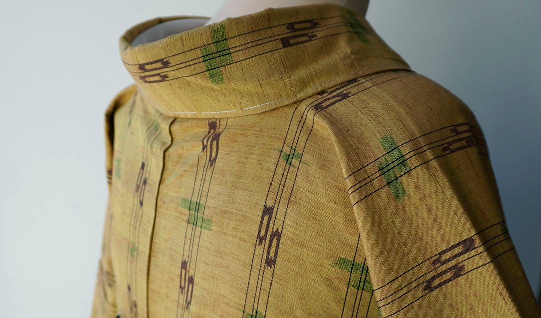 袷】山吹茶色 縞に琉球絣文 紬 | 大山キモノ・ちぇらうなぼるた 