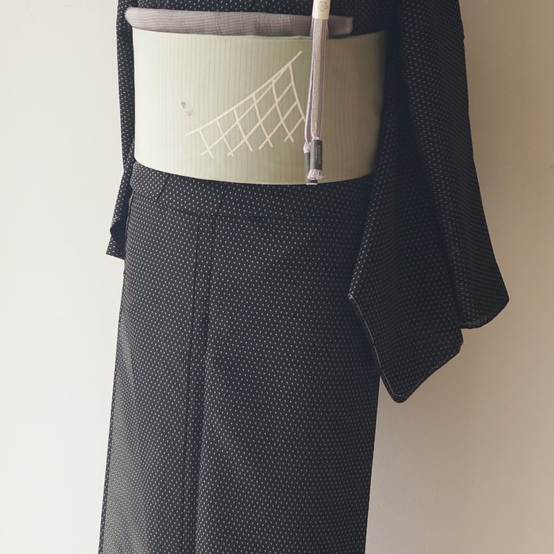 【夏物】シックに纏う　軽やかな蚊絣の紬付下げ 夏物】シックに纏う 軽やかな蚊絣の紬付下げ - メルカリ