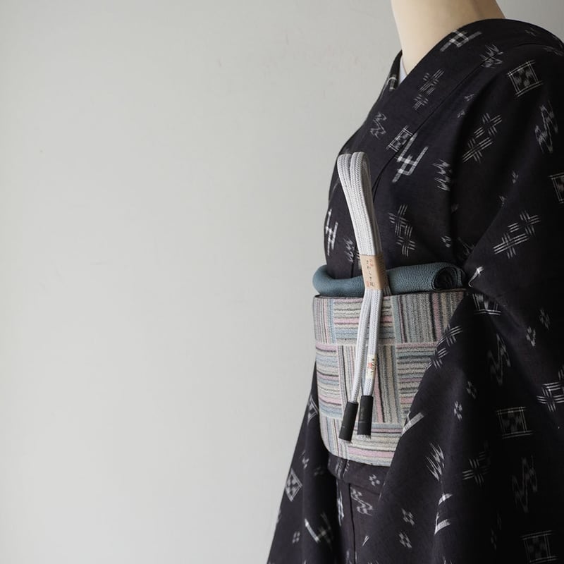 未使用 しつけ糸なし】 正絹 単衣 紬 琉球絣 グレー