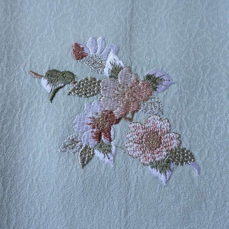 正絹【袷】色無地 花菱地紋 青磁色 身丈160cm裄64cm 正絹【袷】色無地 花菱地紋 青磁色 身丈160cm裄64cm 正絹【袷