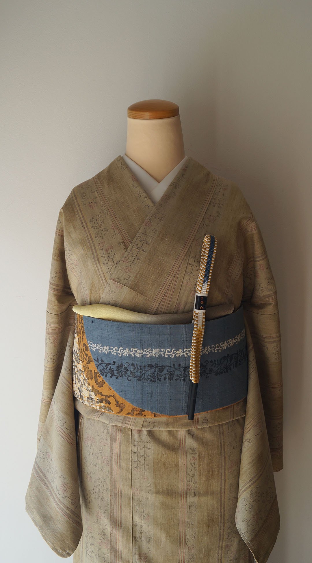 結城紬 抽象模様 ネイビー 小紋 着物 113a p 着物・浴衣 - 着物・浴衣 