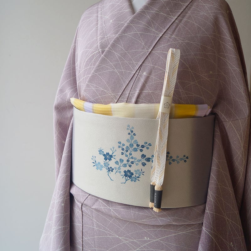 お値下げさが美誂え紫系総刺繍色留袖一つ紋作家物落款あり