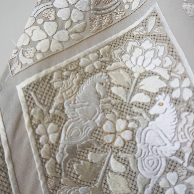 袷】紫水晶地 華唐草文汕頭刺繍色留袖 仕付け糸付き・ガード加工 袷】紫水晶地 華唐草文汕頭刺繍色留袖 仕付け糸付き・ガード加工