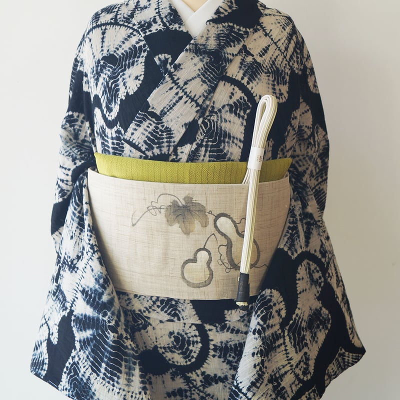 VAAお仕立て上がり綿浴衣 総絞り 紺地に花柄 （浴衣 ゆかた すぐ着  